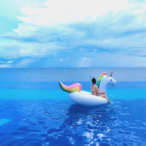 Meet your Posher! - Picture 1 of 1